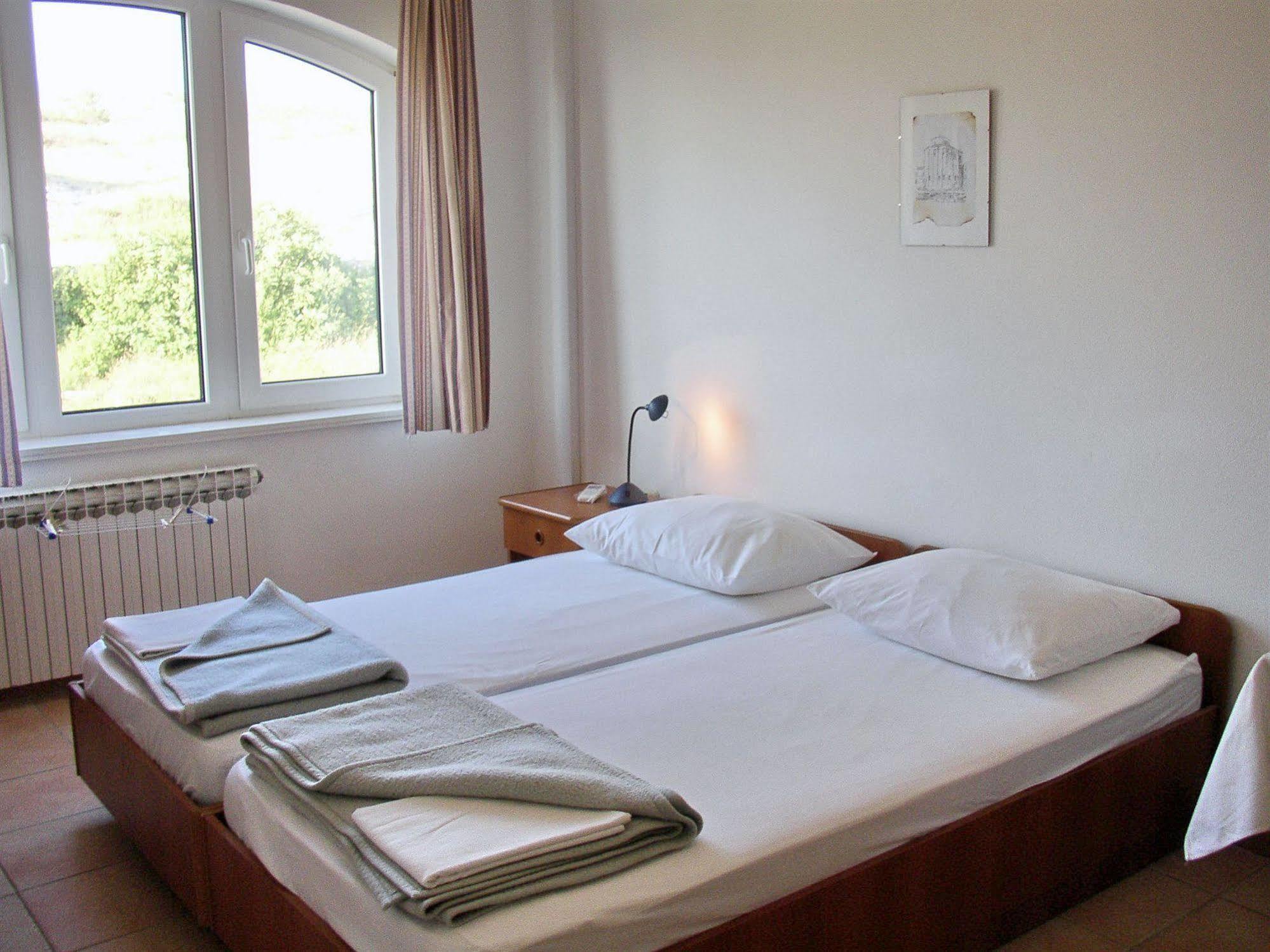 Hotel Vila 4M Ražanac Eksteriør bilde