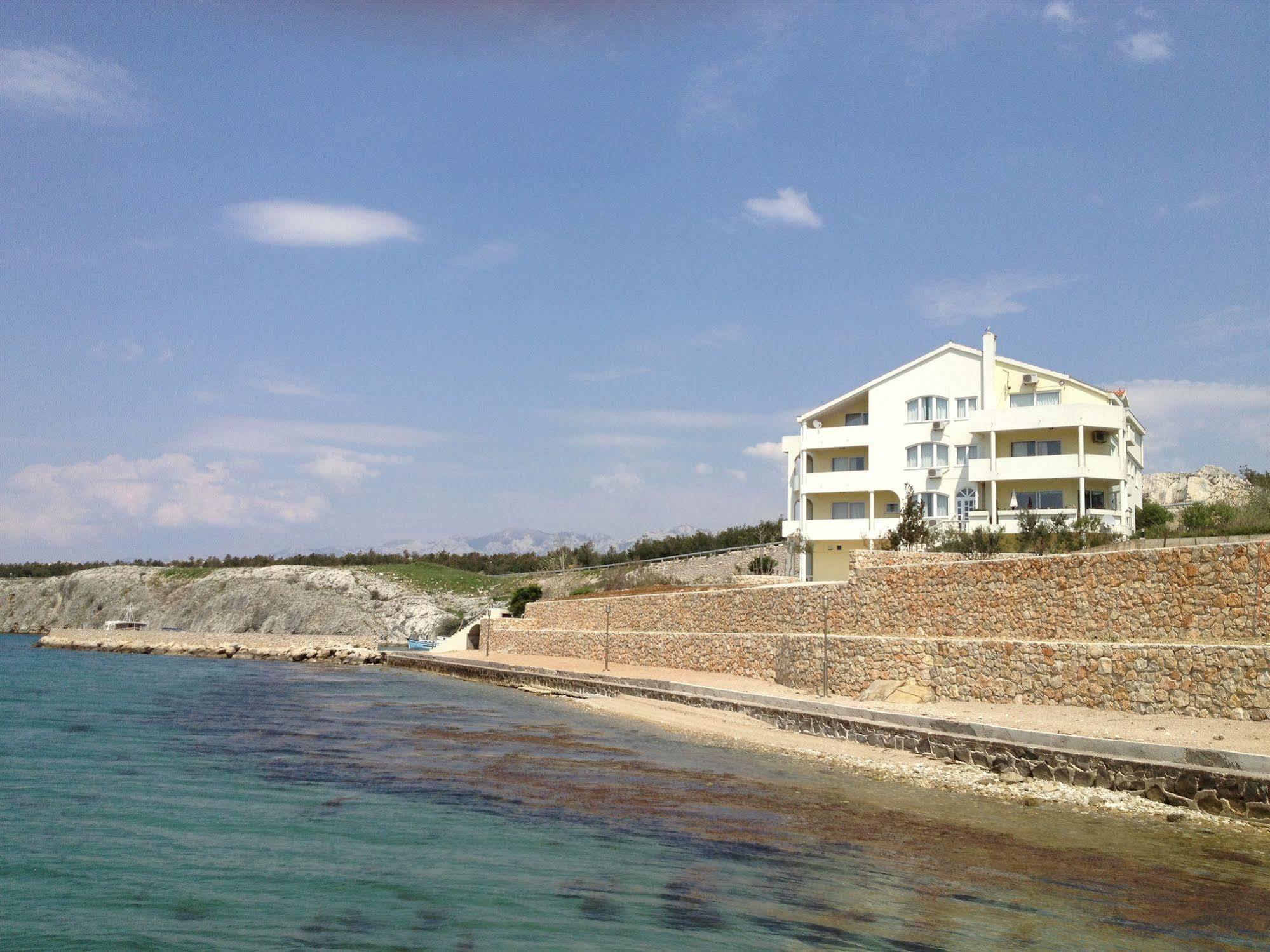 Hotel Vila 4M Ražanac Eksteriør bilde